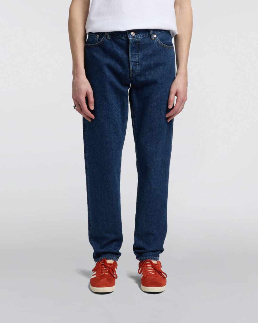 Regular tapered jeans online