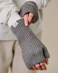 merz b schwanen SKWW02 unisex handgelenkswärmer merino seide kaschmir grain